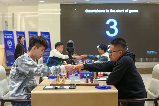 亚洲在线看片