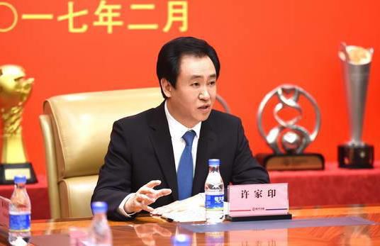 被触手调教灌满三张小嘴